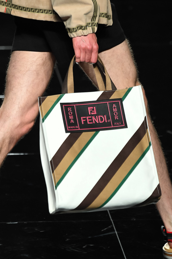 フェンディ(FENDI) 2019年春夏ウィメンズ&メンズコレクション  - 写真53