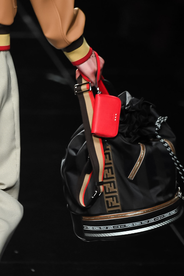 フェンディ(FENDI) 2019年春夏ウィメンズ&メンズコレクション  - 写真64