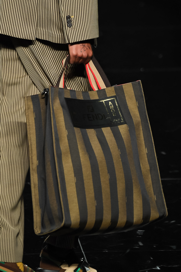 フェンディ(FENDI) 2019年春夏ウィメンズ&メンズコレクション  - 写真70