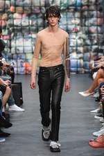 コモン スウェーデン 2019年春夏コレクション - ものの溢れる現代で、服の大儀を探して｜写真8