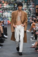 コモン スウェーデン 2019年春夏コレクション - ものの溢れる現代で、服の大儀を探して｜写真18