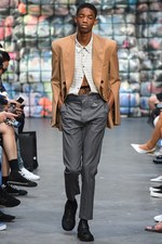 コモン スウェーデン 2019年春夏コレクション - ものの溢れる現代で、服の大儀を探して｜写真23