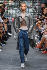 コモン スウェーデン 2019年春夏コレクション - ものの溢れる現代で、服の大儀を探して｜写真26