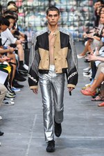 コモン スウェーデン 2019年春夏コレクション - ものの溢れる現代で、服の大儀を探して｜写真33