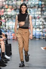 コモン スウェーデン 2019年春夏コレクション - ものの溢れる現代で、服の大儀を探して｜写真35