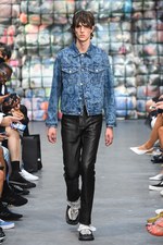 コモン スウェーデン 2019年春夏コレクション - ものの溢れる現代で、服の大儀を探して｜写真36