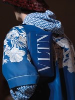ヴァレンティノ 2019年春夏メンズコレクション - 新旧ロゴで構築するラグジュアリーストリート｜写真17