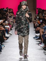 ヴァレンティノ 2019年春夏メンズコレクション - 新旧ロゴで構築するラグジュアリーストリート｜写真38