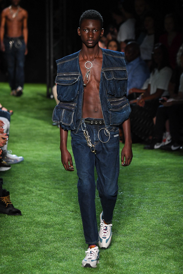 オフ-ホワイト (OFF-WHITE) 2019年春夏メンズコレクション オフ-ホワイト (OFF-WHITE) 2019年春夏メンズコレクション