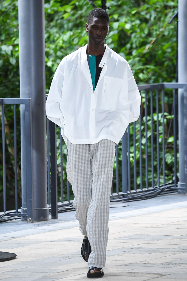 イッセイ ミヤケ メン(ISSEY MIYAKE MEN) 2019年春夏メンズコレクション  - 写真2