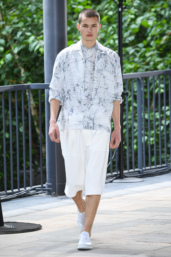 ISSEY MIYAKE MEN 19ss シャツ　ろうけつ染め　柄