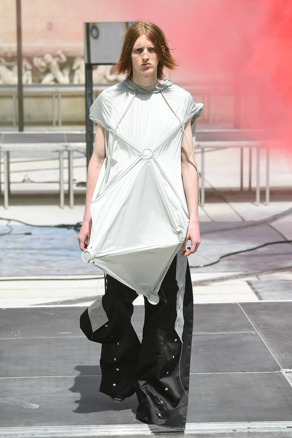 リック・オウエンス(Rick Owens) 2019年春夏メンズコレクション  - 写真46