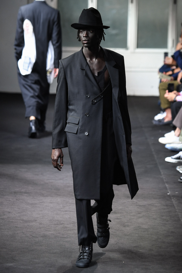 ヨウジヤマモト(Yohji Yamamoto) 2019年春夏メンズコレクション シルエット - 写真6