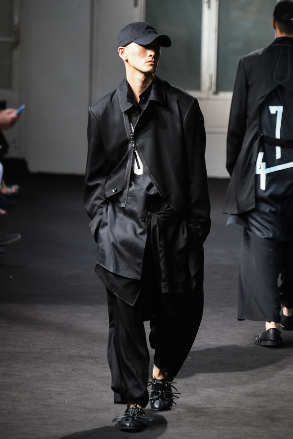 ヨウジヤマモト(Yohji Yamamoto) 2019年春夏メンズコレクション  - 写真23