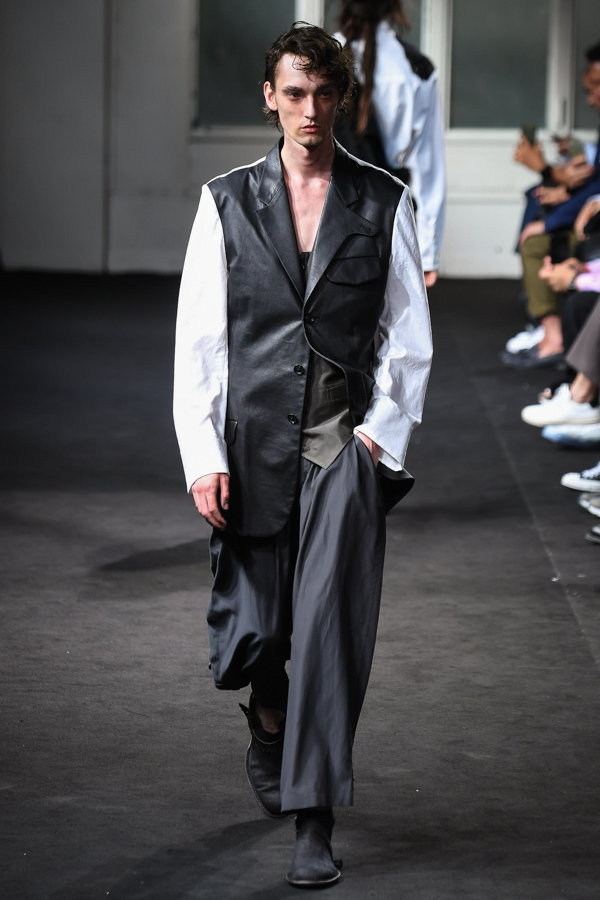 ヨウジヤマモト(Yohji Yamamoto) 2019年春夏メンズコレクション  - 写真28