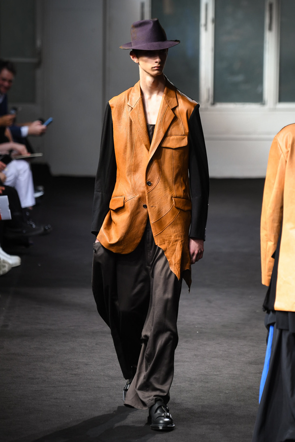 ヨウジヤマモト(Yohji Yamamoto) 2019年春夏メンズコレクション  - 写真41