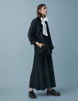 Y's 2018-19年秋冬コレクション - 人の手で作られる“服”の力強さ｜写真1