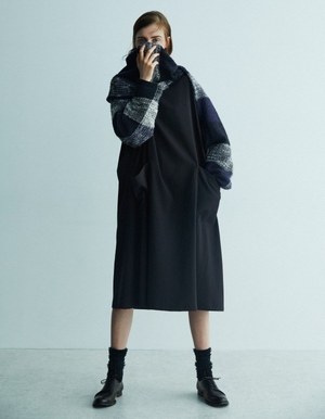 Y's 2018-19年秋冬コレクション - 人の手で作られる“服”の力強さ｜写真26