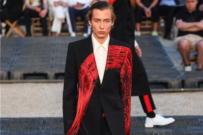 アレキサンダー・マックイーン 2019年春夏メンズコレクション - 胸を打つ情緒的絵画に想いを馳せて