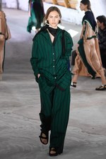 sacai 2019年リゾートコレクション、ペンドルトンとナイキのコラボでより自由なハイブリッドへ｜写真24
