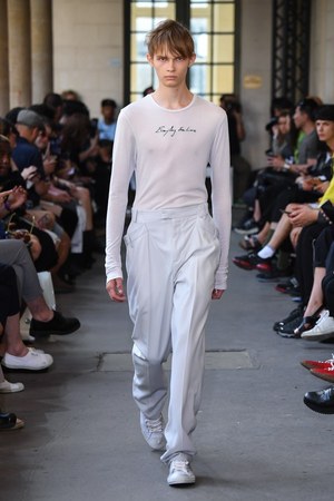 w300_dada_19ss_01.jpg w300_dada_19ss_01.jpg