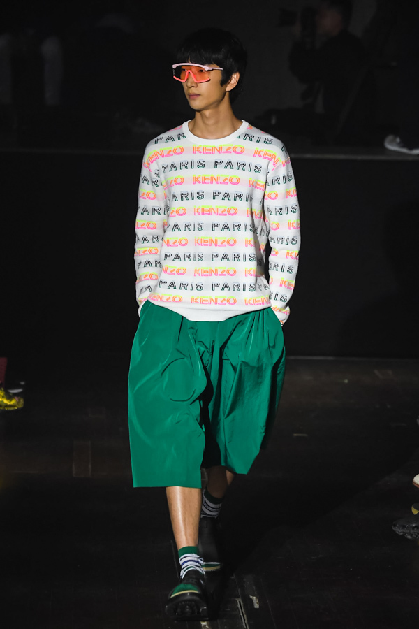 写真15 42 メンズ 緑のハーフパンツのコーディネート着用 コレクションルックギャラリー ファッションプレス