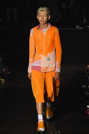 ケンゾー 2019年春夏メンズコレクション - 古典的スーツにロマンティックな創造を｜写真6