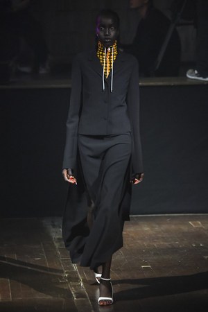 ケンゾー 2019年春夏ウィメンズコレクション - 服の上で“出会う”奇跡｜写真8