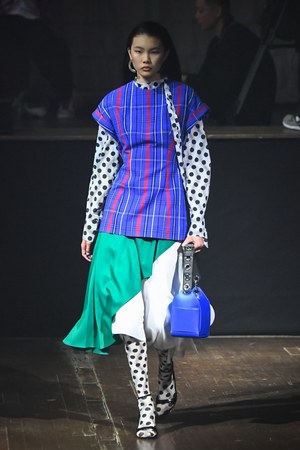 ケンゾー 2019年春夏ウィメンズコレクション - 服の上で“出会う”奇跡｜写真9