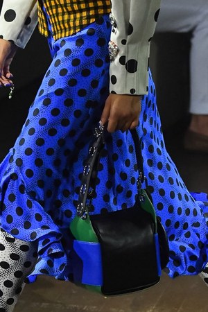 ケンゾー 2019年春夏ウィメンズコレクション - 服の上で“出会う”奇跡｜写真16