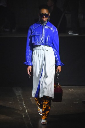 ケンゾー 2019年春夏ウィメンズコレクション - 服の上で“出会う”奇跡｜写真17