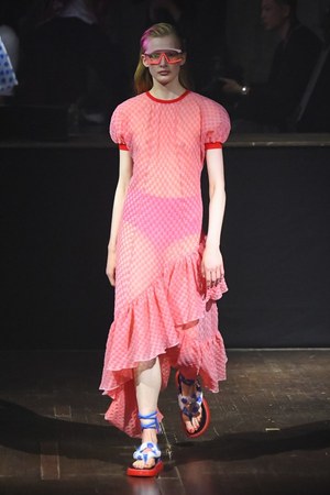 ケンゾー 2019年春夏ウィメンズコレクション - 服の上で“出会う”奇跡｜写真27