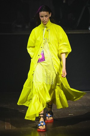 ケンゾー 2019年春夏ウィメンズコレクション - 服の上で“出会う”奇跡｜写真31