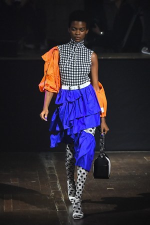 ケンゾー 2019年春夏ウィメンズコレクション - 服の上で“出会う”奇跡｜写真33