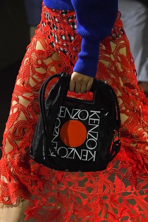 ケンゾー 2019年春夏ウィメンズコレクション - 服の上で“出会う”奇跡｜写真40