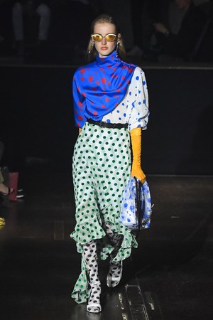 ケンゾー 2019年春夏ウィメンズコレクション - 服の上で“出会う”奇跡｜写真51