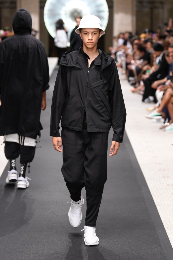 ワイスリー(Y-3) 2019年春夏ウィメンズ&メンズコレクション シルエット - 写真19