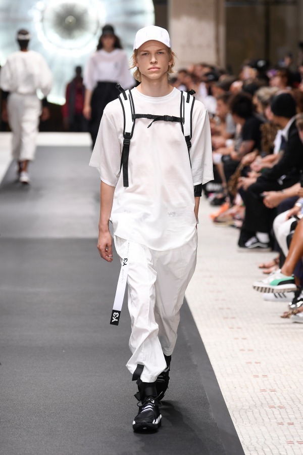 ワイスリー(Y-3) 2019年春夏ウィメンズ&メンズコレクション シルエット - 写真24