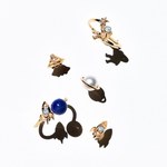 スタージュエリー ガール新作、宇宙飛行士やロケットを飾ったピンキーリング＆ロボット型ピアス｜写真1