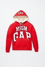 GAPスウェットシャツがバルマンやMSGM、ディースクエアードら8組のデザイナーによってデザイン｜写真5