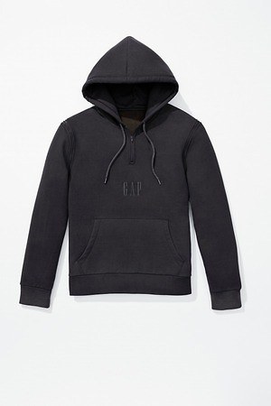 GAPスウェットシャツがバルマンやMSGM、ディースクエアードら8組の ...