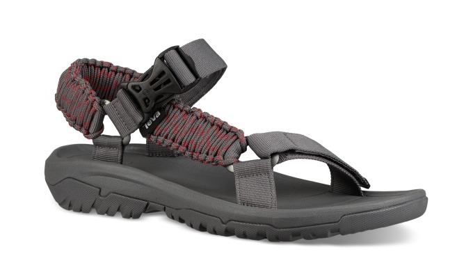 Teva×スノーピークのコラボサンダル、アウトドアの”パラコード”をイメージした編み込みストラップ｜写真2