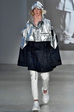 ジュン・ジー(JUUN.J) 2019年春夏コレクション - 重ねて増幅するモードの妙｜写真2