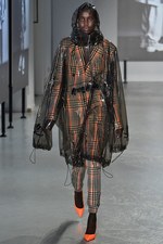 ジュン・ジー(JUUN.J) 2019年春夏コレクション - 重ねて増幅するモードの妙｜写真23