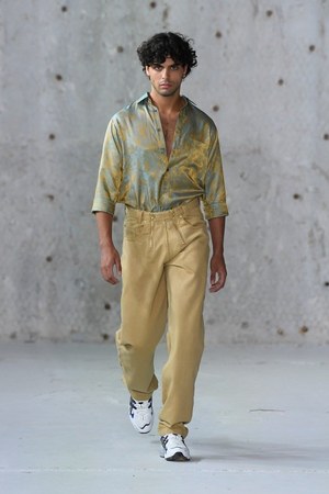 ゲーエムベーハー(GmbH) 2019年春夏ウィメンズ&メンズコレクション  - 写真15