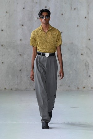 ゲーエムベーハー(GmbH) 2019年春夏ウィメンズ&メンズコレクション  - 写真17