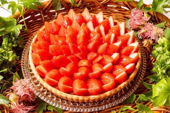 キル フェ ボン“夏イチゴ”のタルト「なつみずきのタルト～白ワイン風味～」関東限定販売