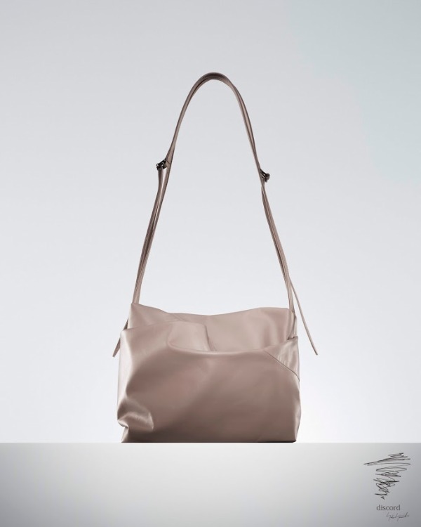 Drape Shoulder-Bag 108,000円＋税
