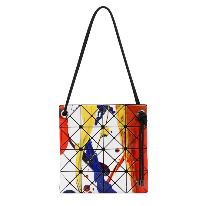 BAO BAO ISSEY MIYAKE 新作バッグ - 絵具を勢いよく厚塗りしたようなトートなど｜写真16