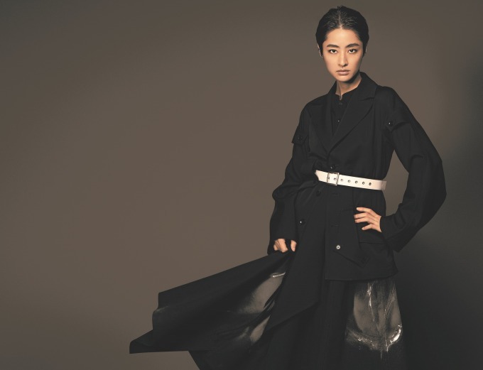 ヨウジヤマモト プリュス ノアール(YOHJI YAMAMOTO +NOIR) 2018-19年秋冬ウィメンズコレクション  - 写真1